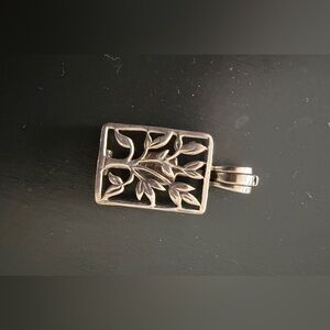 Silpada Silver Leaf Cutout Pendant Necklace